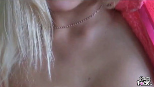 Undressed his stunning teen girlfriend and fucked her