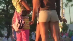 Candid PERFECT Latina teen ass in shorts