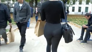 Candid ass, big ass with nice leggigns