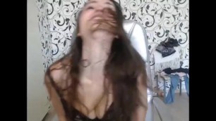 beautiful camgirl with her sweaty body being tortured by vibrations