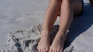 Hot Teen Foot Scrunching with Dirty Beach Feet