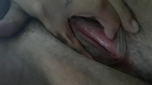 Fingering fat wet hair teen pussy while bf is aslesp