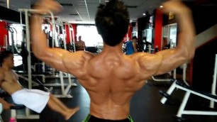 TEENAGE BODYBUILDER BRUTAL WORKOUT AND VASCULAR FLEXING