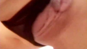 Aamateur Asian teen gets her shaved pussy fucked